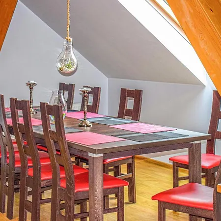 3 Bedroom Beautiful In Biskupiec Lägenhet Zuromin